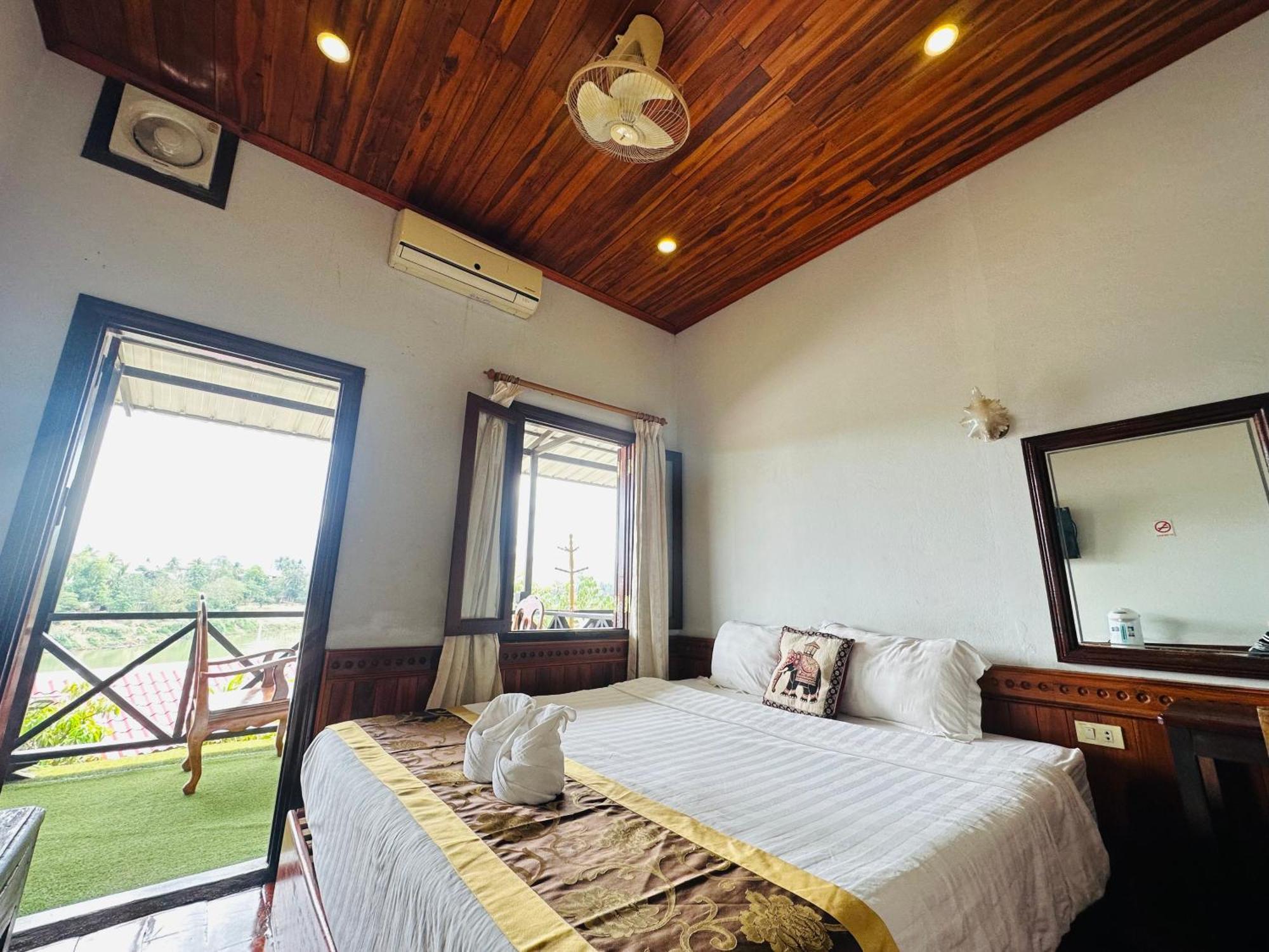 Kingkham Riverside Hotel Luang Prabang Exterior photo